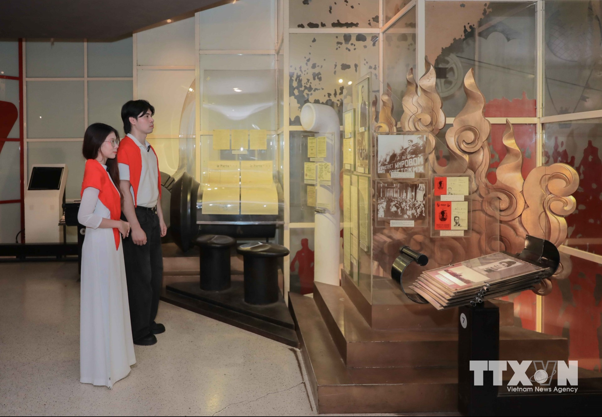 Bảo tàng Hồ Chí Minh tại Hà Nội là nơi lưu giữ, nghiên cứu, trưng bày và phát huy giá trị di sản về Chủ tịch Hồ Chí Minh; đồng thời từng bước đổi mới phương thức hoạt động, chuẩn bị cho giai đoạn đẩy mạnh ứng dụng khoa học, công nghệ và chuyển đổi số. (Ảnh: Phan Phương/TTXVN)